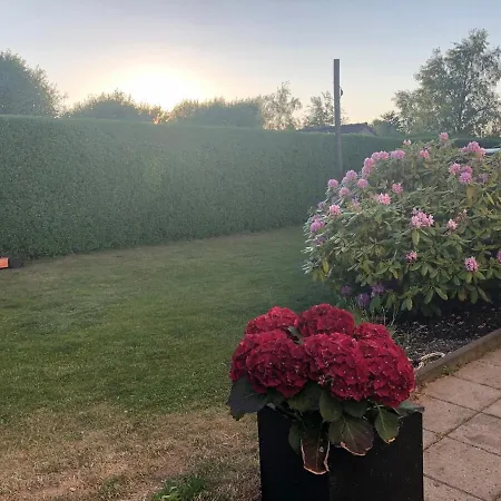 Villa Modern For A Spring Getaway *