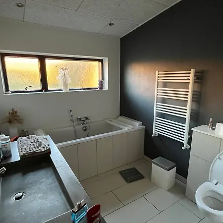 Modern For A Spring Getaway Villa Hinge